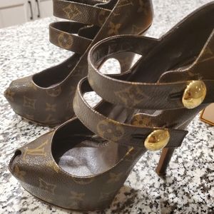 Louis Vuitton Heels
